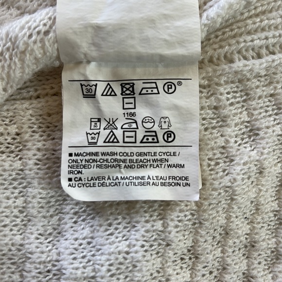 Old Navy girls pullover white sweater size Small . - Picture 6 of 6